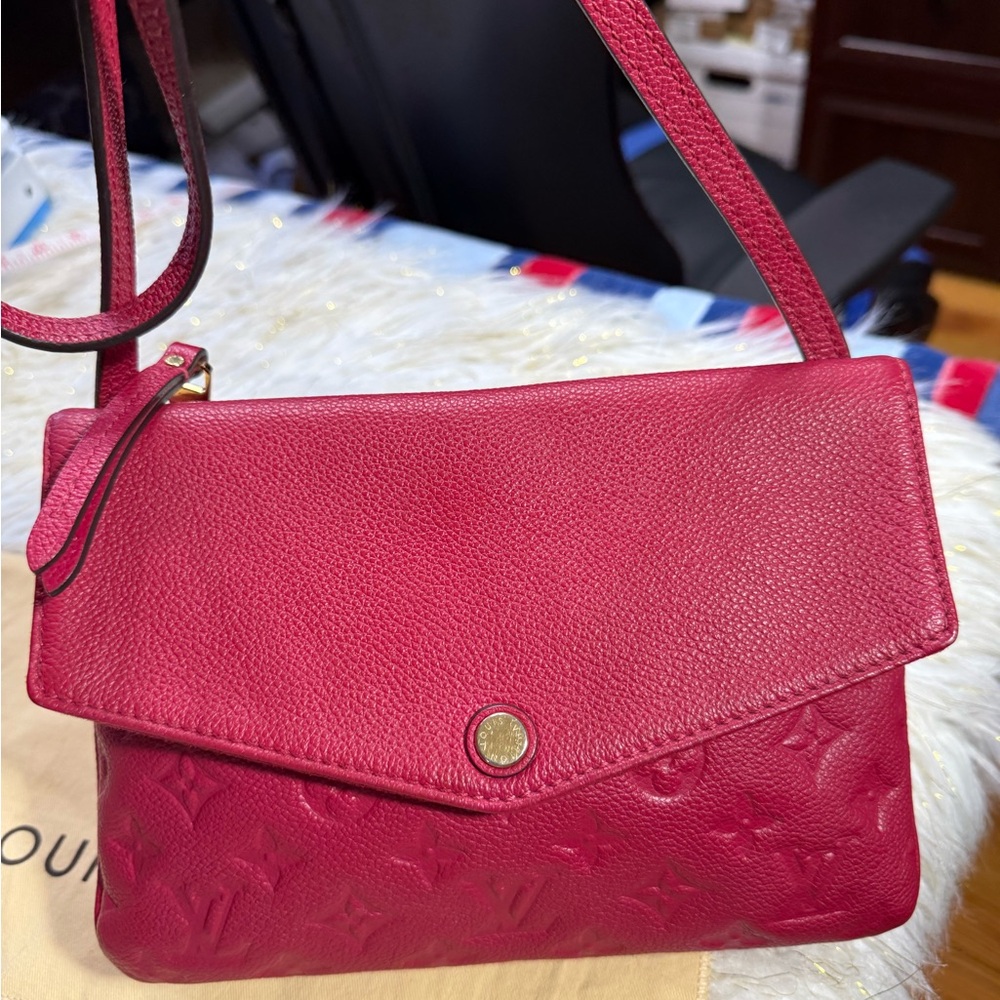 Louis Vuitton Twice Empreinte Messenger sling Fushia Pink w/ Duster & Card auth. - Picture 10 of 16